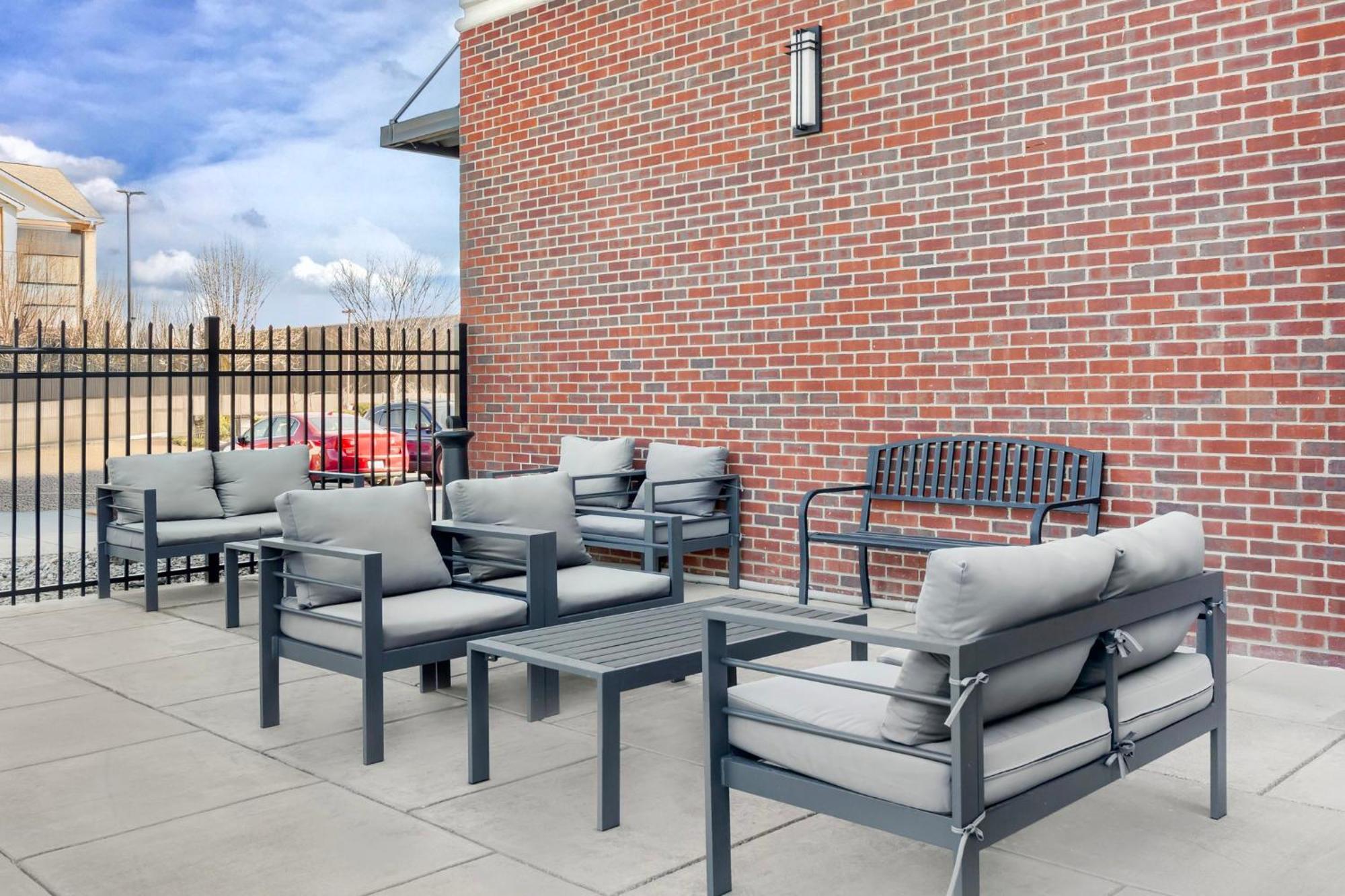 Holiday Inn Louisville Airport South By Ihg Eksteriør bilde